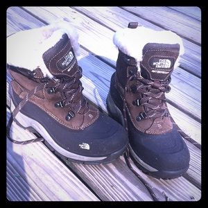 The North Face women’s boots US 6